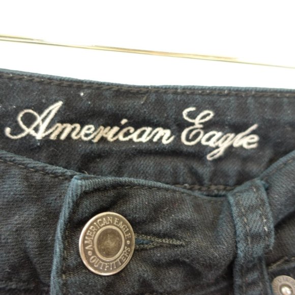 AMERICAN EAGLE Womens Black Jean Short Shorts 8 MEDIUM Mid Rise‎ Distressed Raw - Picture 3 of 12